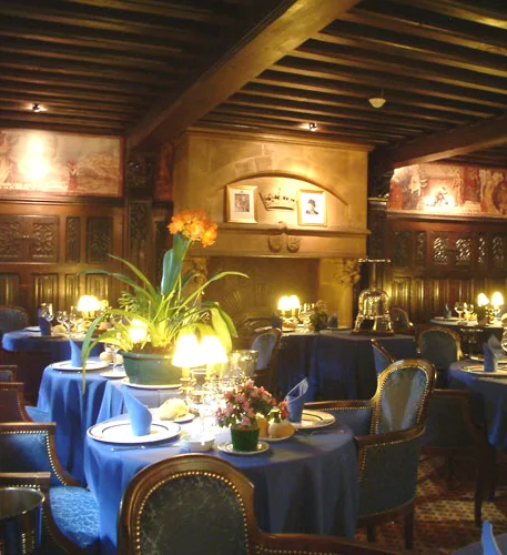 LA COURONNE salon2 LA COURONNE