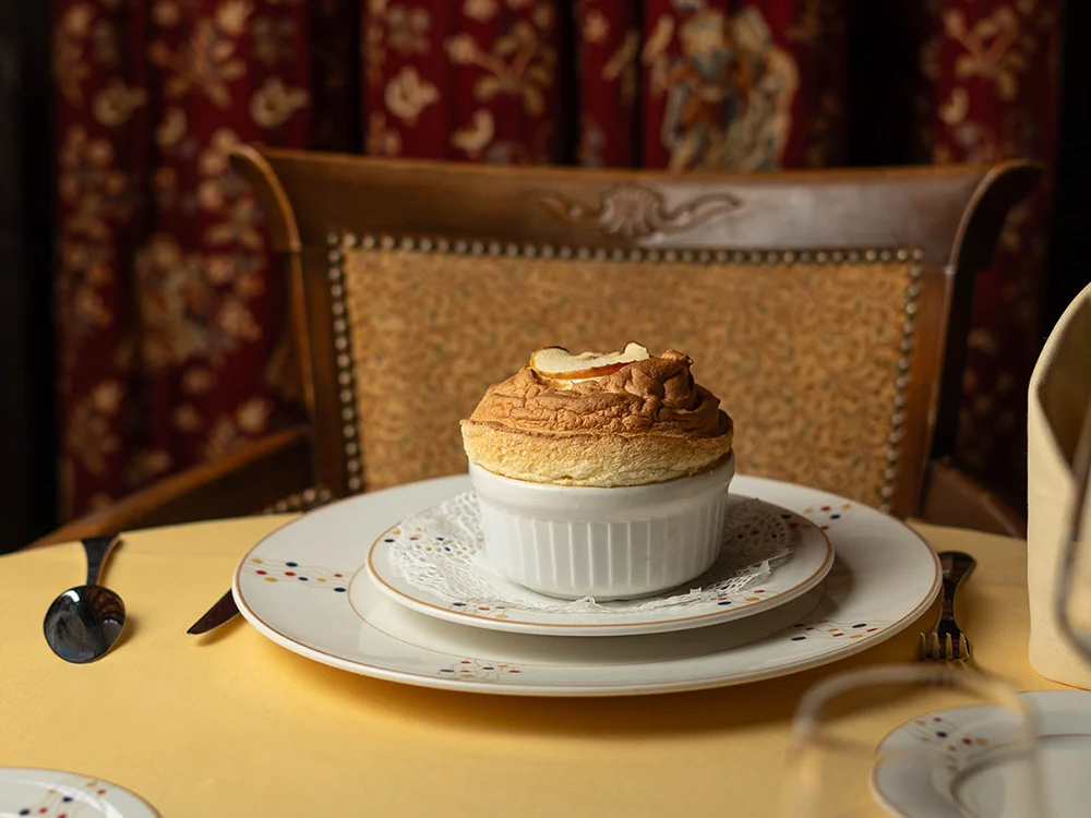Soufflé Normand servi à La Couronne à Rouen