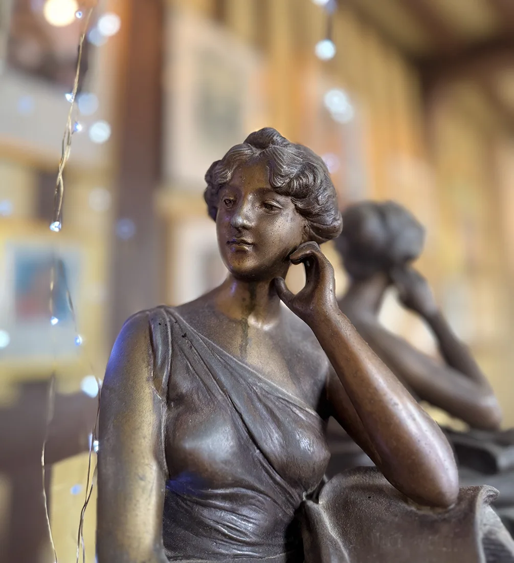 la-couronne-rouen-statuette-salon-des-artistes LA COURONNE